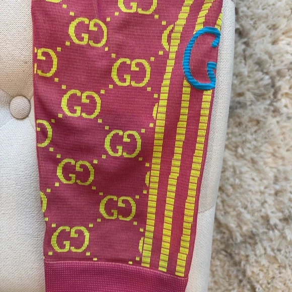 GUCCI Logo Pink Leggings - Picture 8 of 15